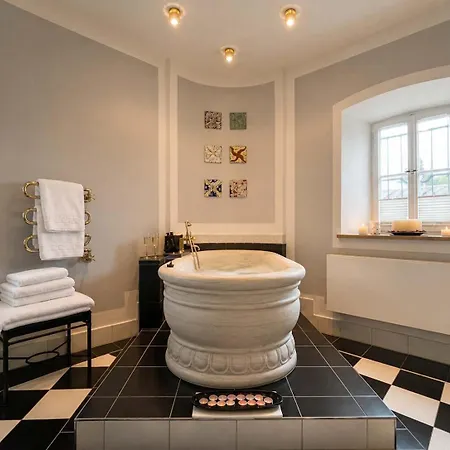 Historic Baroque - Old Rectory Eggersberg With Dali Bathroom *