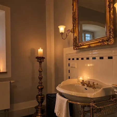Historic Baroque - Old Rectory Eggersberg With Dali Bathroom