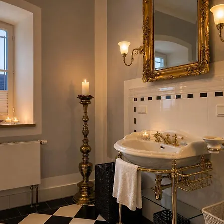 Historic Baroque - Old Rectory Eggersberg With Dali Bathroom 빌라 리덴부르크