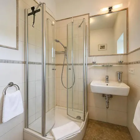 빌라 Historic Baroque - Old Rectory Eggersberg With Dali Bathroom *